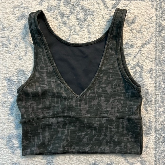 Lululemon sports bra/crop-top - Picture 2 of 3